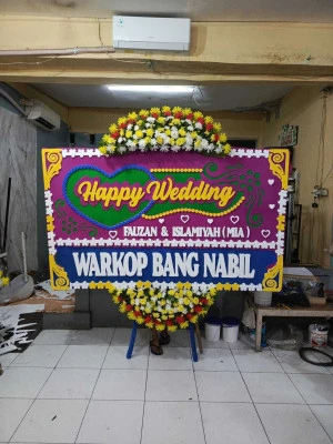 Papan Bunga di Pasir Gunung Selatan Cimanggis